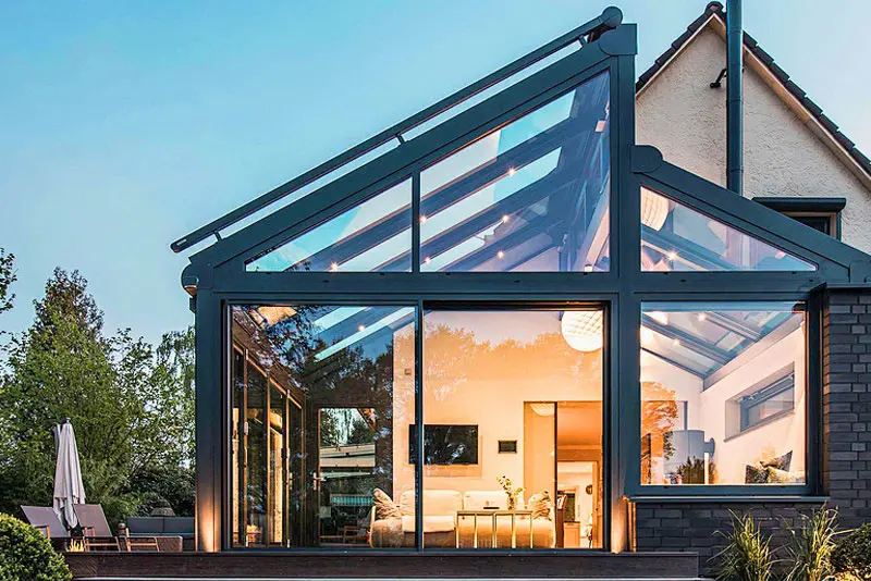 Vistascapes Sunroom Construction Service - Unobstructed Transparency